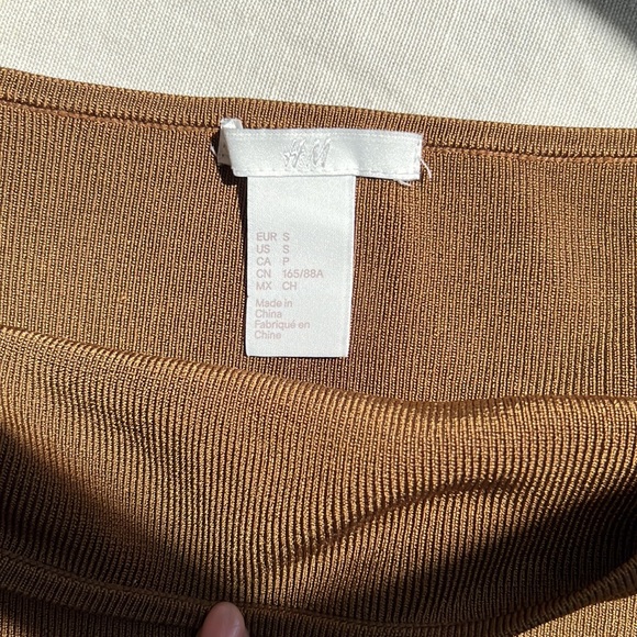 H&M OFF SHOULDER TUNIC- small (NWOT) - Picture 5 of 5